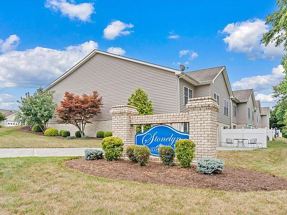 2nd image of 6631 Stonelyn Cottage Ct