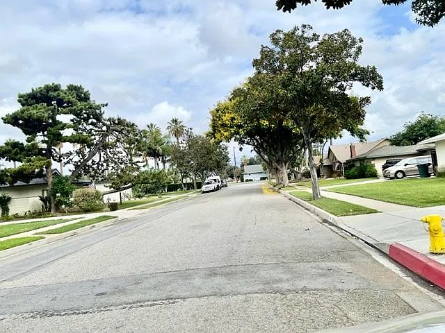 3 bed, 1902 sqft, $3,680 — Photo 3