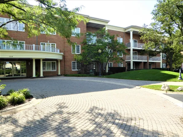 126 Day St APT 305, Bloomingdale, IL 60108