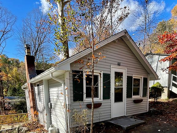 front with bonus room on right