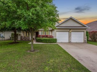 209 Holmstrom St, Hutto, TX 78634