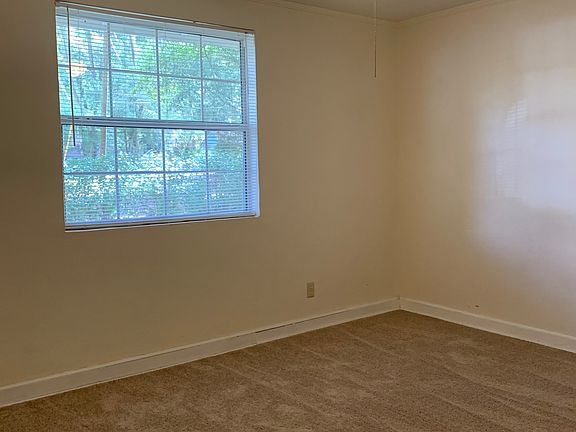 5th image of 830 N Garfield Ave