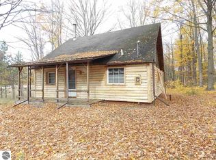 8118 N Pioneer Rd, Lake City, MI 49651