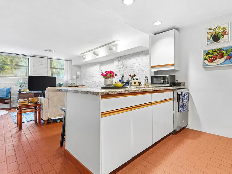 12 Greenough Ln #LL1 — Photo 6
