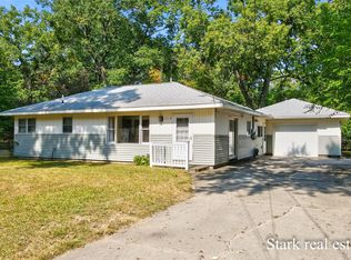 1510 Canterbury Ave, Norton Shores, MI