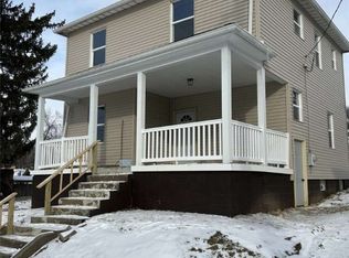 1311 Main St, Burgettstown, PA 15021