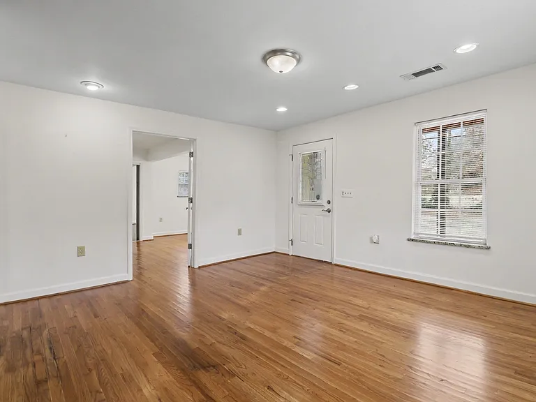 3036 Peeler Rd — Photo 8