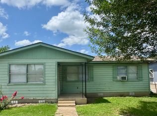 915 Sams Dr, San Antonio, TX 78221