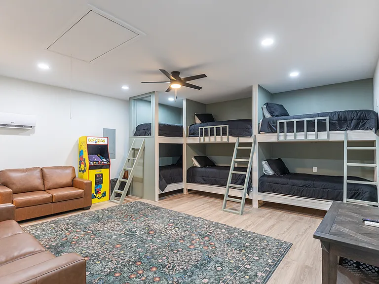 4302 Ranger Rd — Photo 2