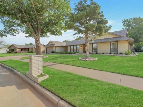 2402 Seminole Cir, Altus, OK 73521