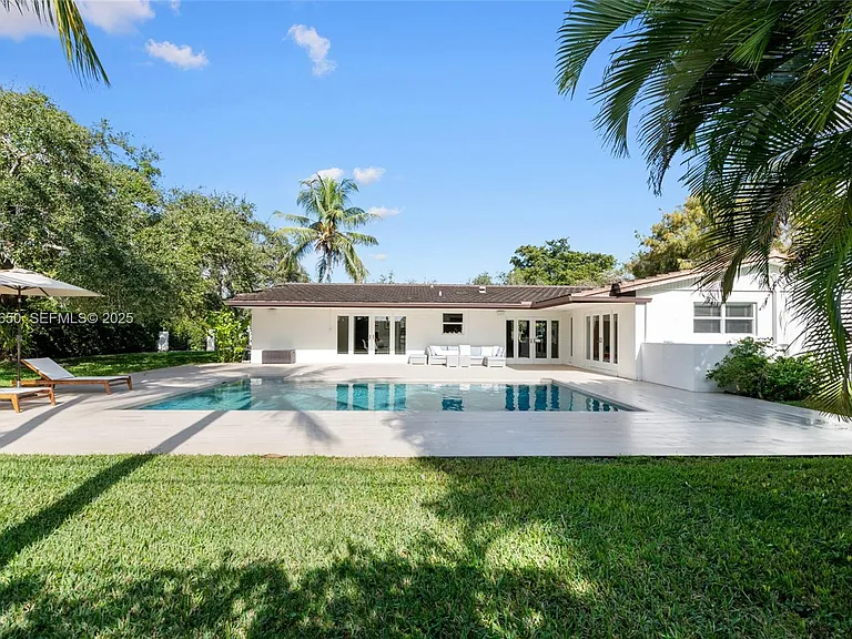 7360 SW 115th St — Photo 42