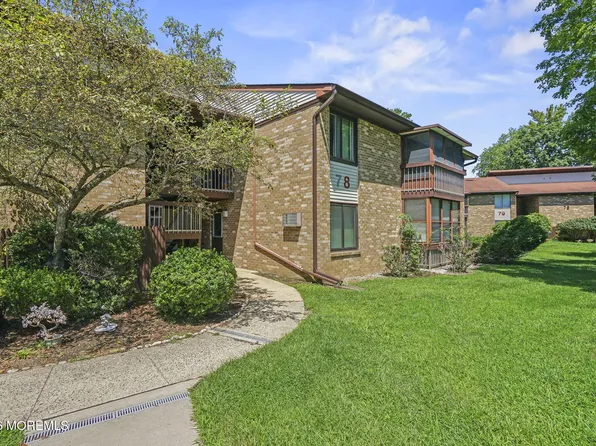 78 Overlook Way #E, Manalapan, NJ 07726