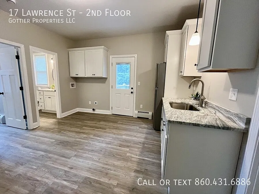 3 bed, 1000 sqft, $2,100 — Photo 4