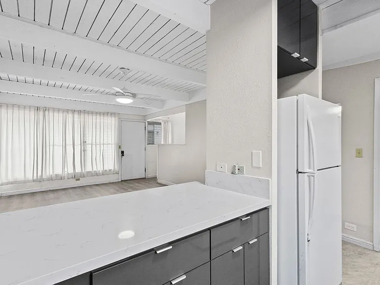 4210-3 Keanu St #205 — Photo 3