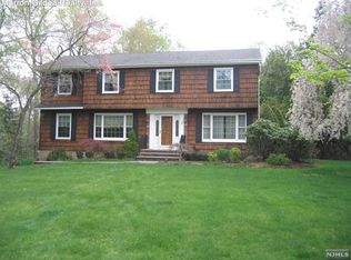 17 Pinetree Rd, Ramsey, NJ 07446