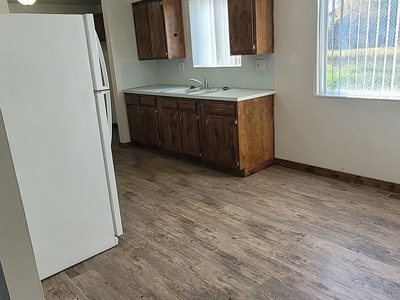 4th image of 320 Ashland Dr APT 12