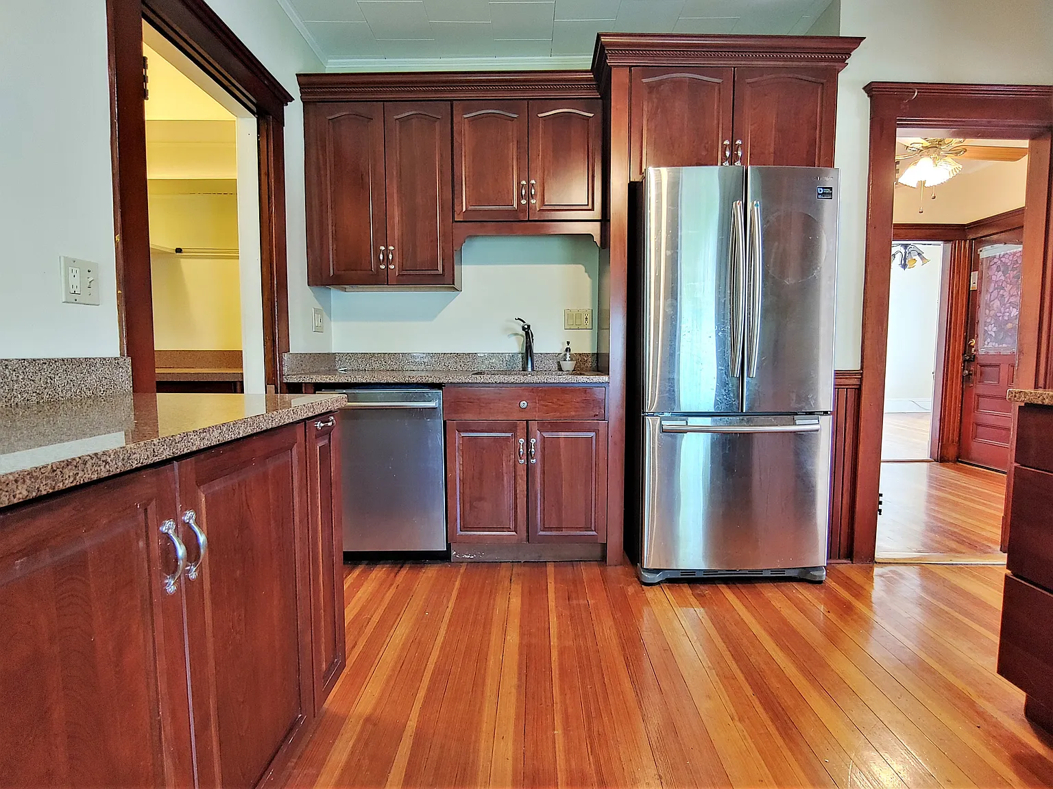 2 bed, 1100 sqft, $2,950 — Photo 3