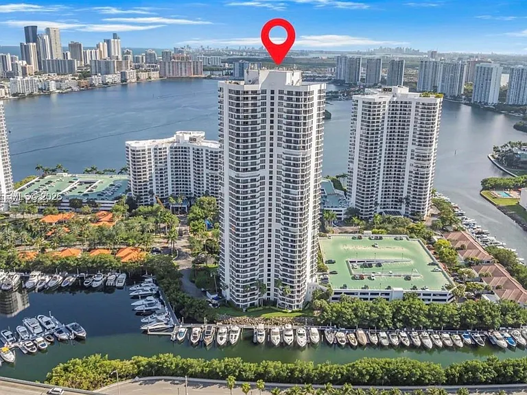 3500 Mystic Pointe Dr #3302 — Photo 36
