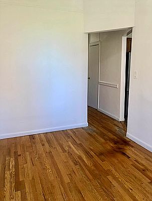 3rd image of 1292 Washington Ave #Two6