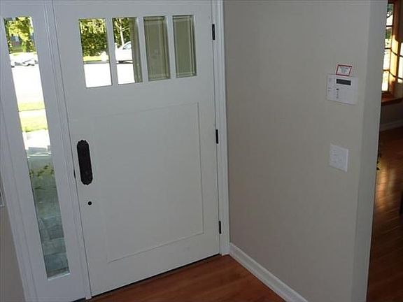 2nd image of 192 Yale Ln
