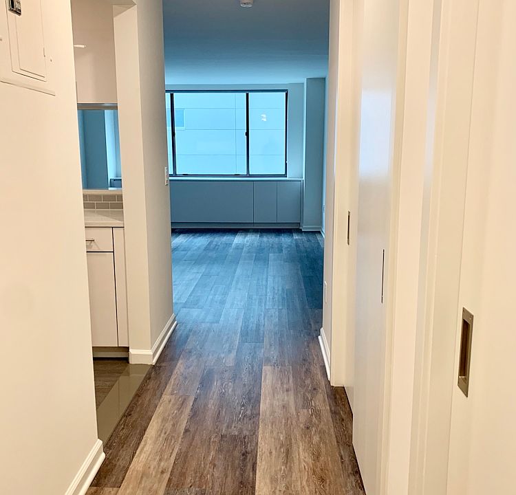 1st image of 520 W 43rd St APT 3D