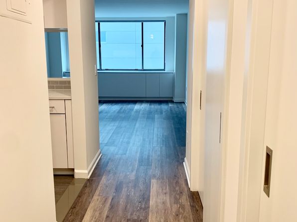520 W 43rd St APT 3D