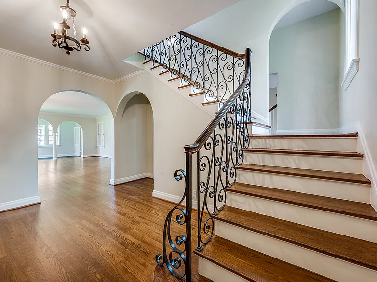 4329 Lorraine Ave — Photo 6