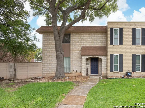 144 AMISTAD BLVD, Universal City, TX 78148
