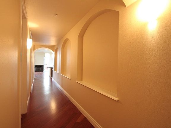 3rd image of 1120 N Delaware St Unit 203