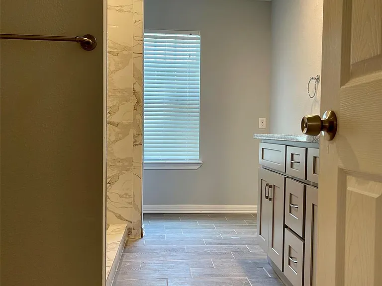 9415 Westacre Pl — Photo 17