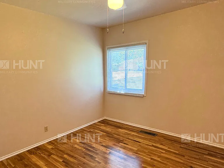 6402 W Buttercup Dr #B — Photo 5