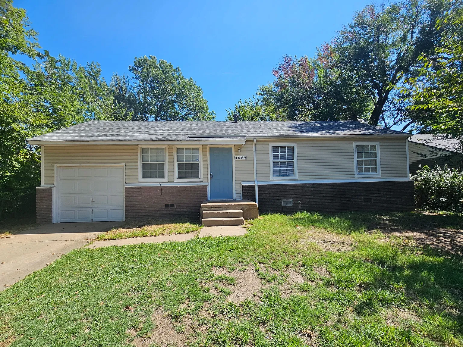 3 bed, 900 sqft, $1,150 — Photo 1