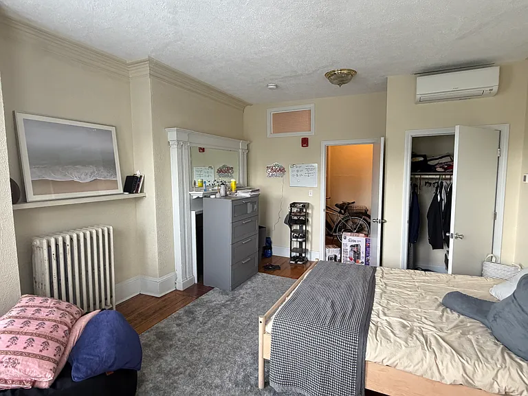 914 Beacon St #3 — Photo 6