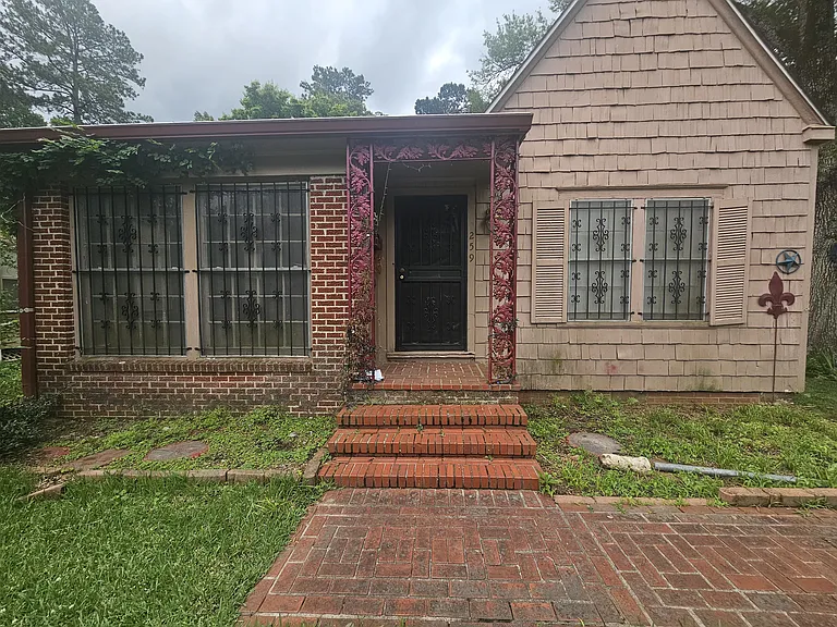 259 Merrick St #A — Photo 4