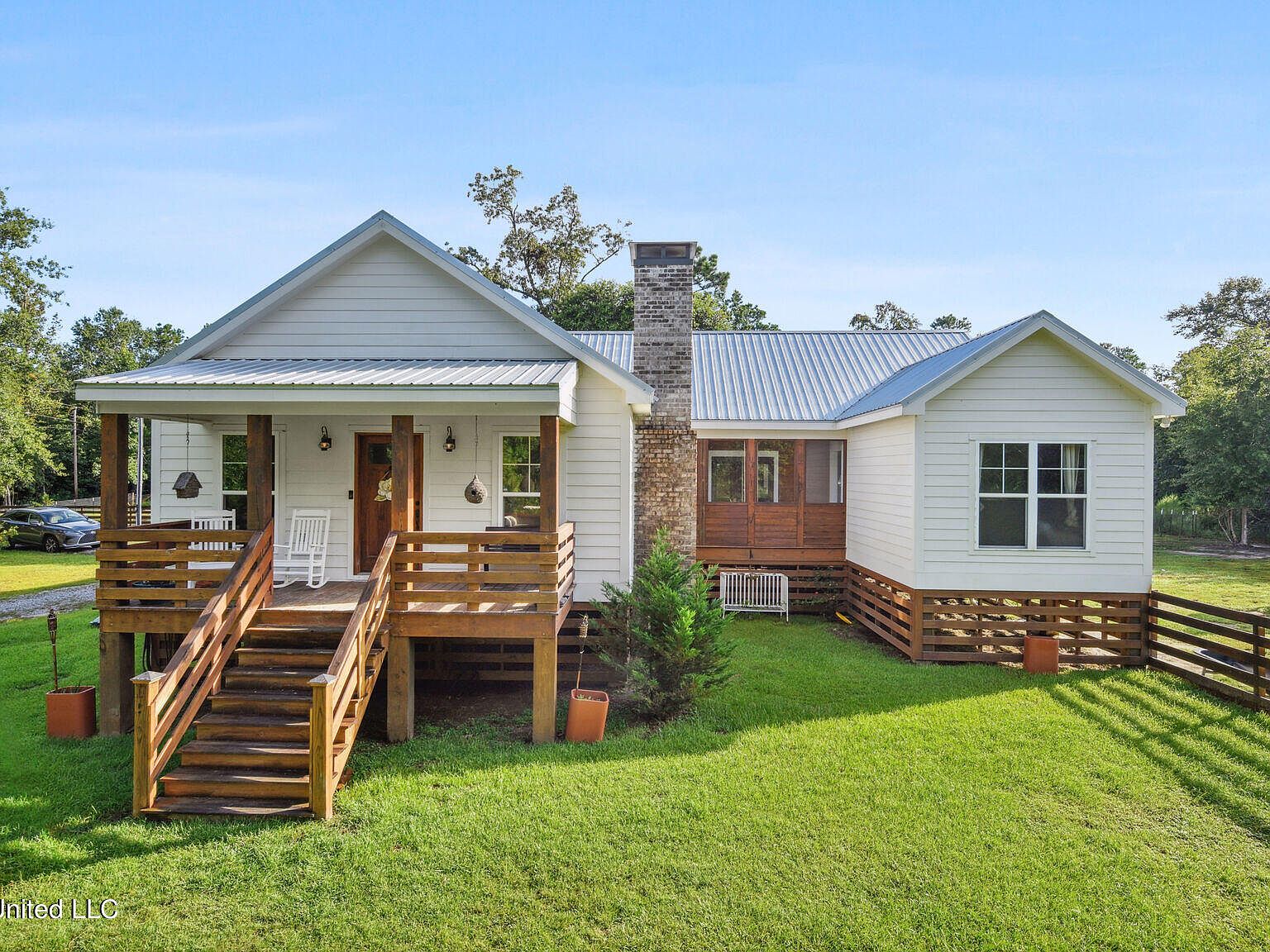 1208 Irvin Favre Rd, Pass Christian, MS 39571 | Zillow