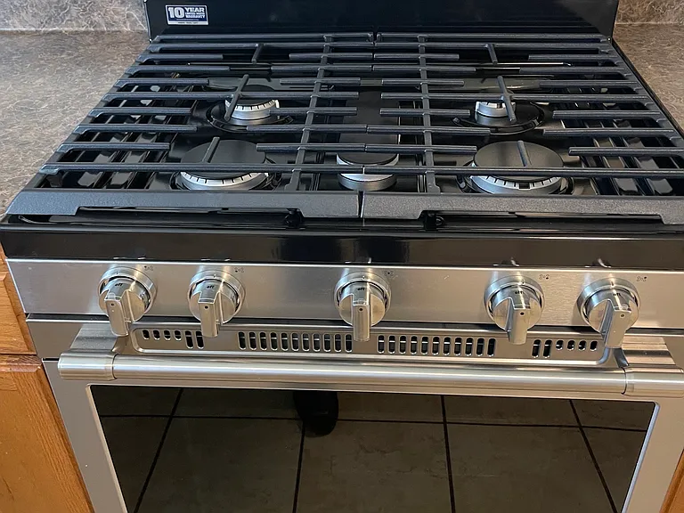 1124 Brand NEW Stove.