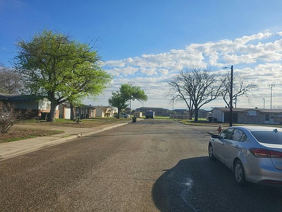 4th image of 1069 Valley Forge Dr