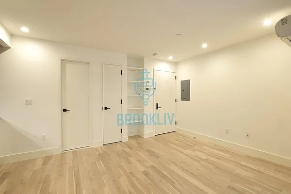 Rented by null | media 21