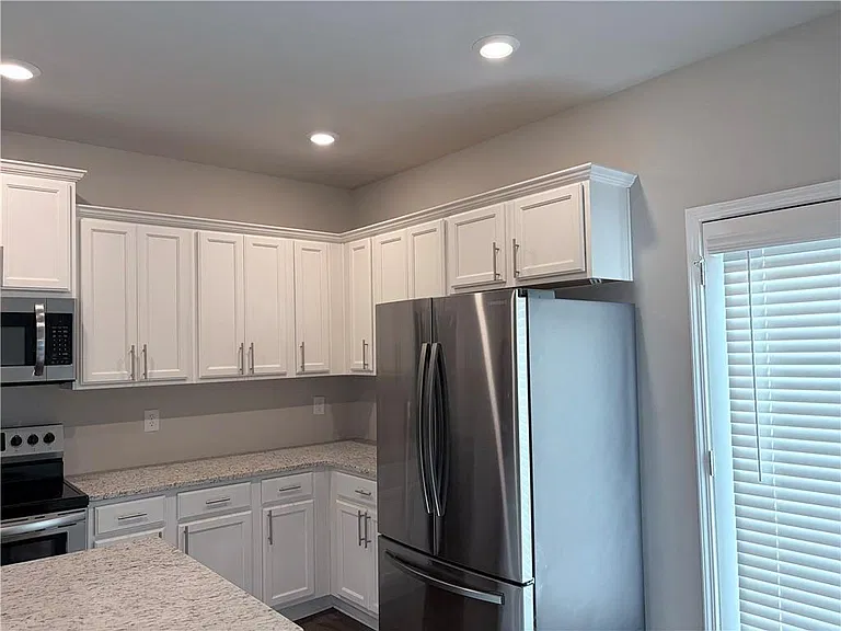 511 Ruths Dr — Photo 6