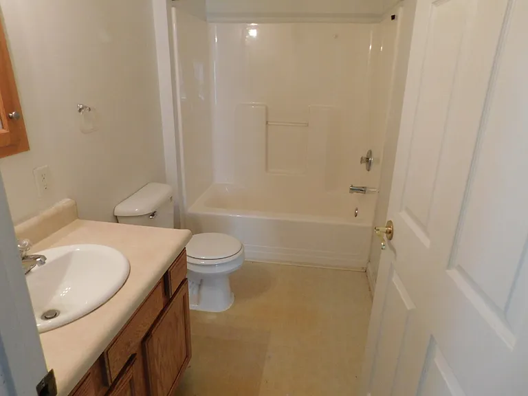 845 Jefferson Ave — Photo 6