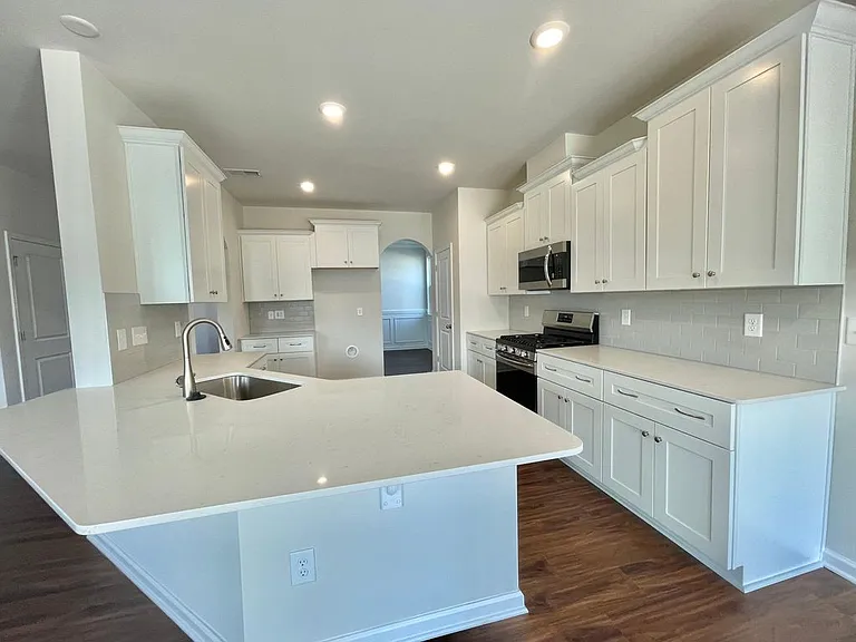 13622 Pontchatrain Ave — Photo 6