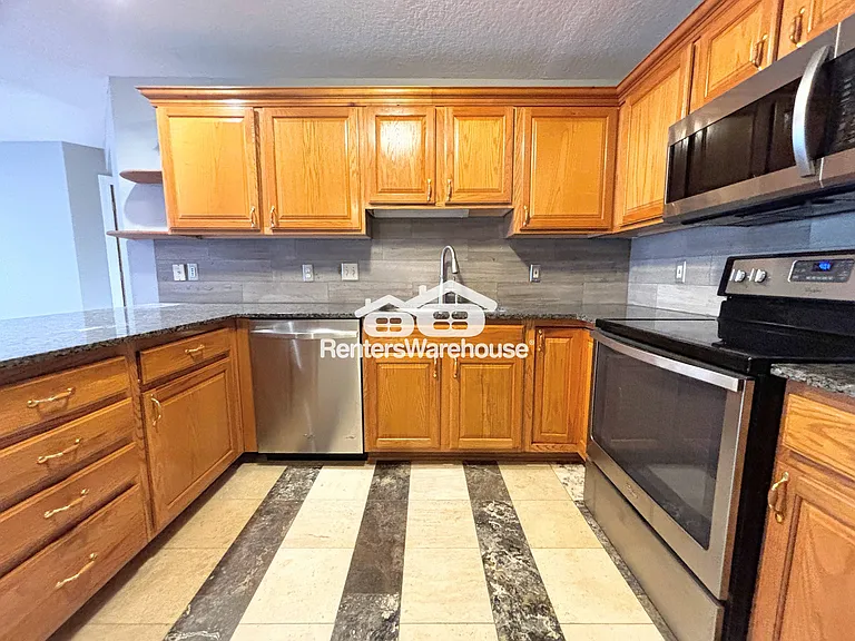 10151 Sutton Dr #8 — Photo 7