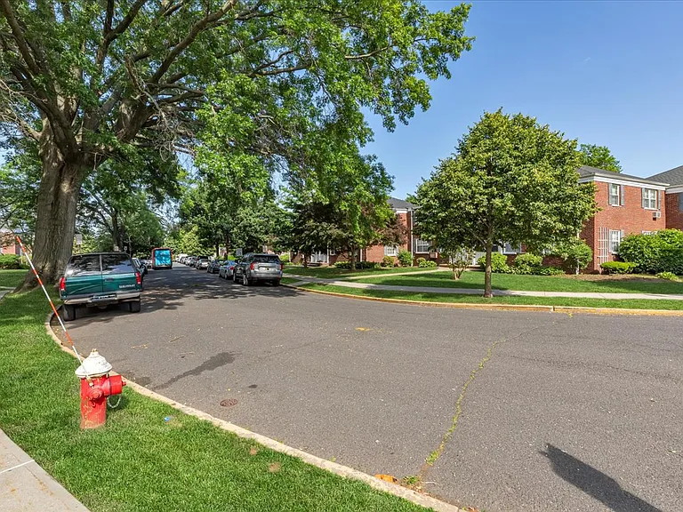 11B W Roselle Ave #11B — Photo 37