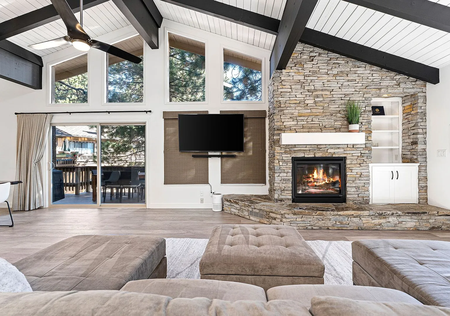 3 Bed 2 Bath Seasonal Rental — Photo 1