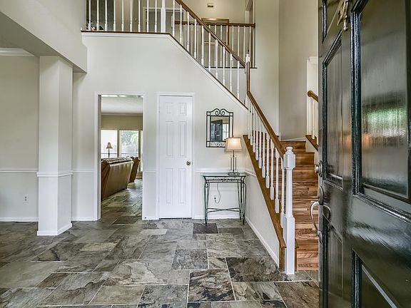 3rd image of 15223 New Hastings Dr