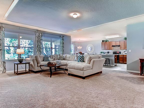 4th image of 2704 Summerglen Ln