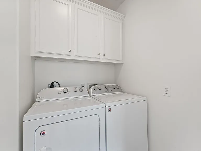 208 Hawthorne St #A — Photo 22