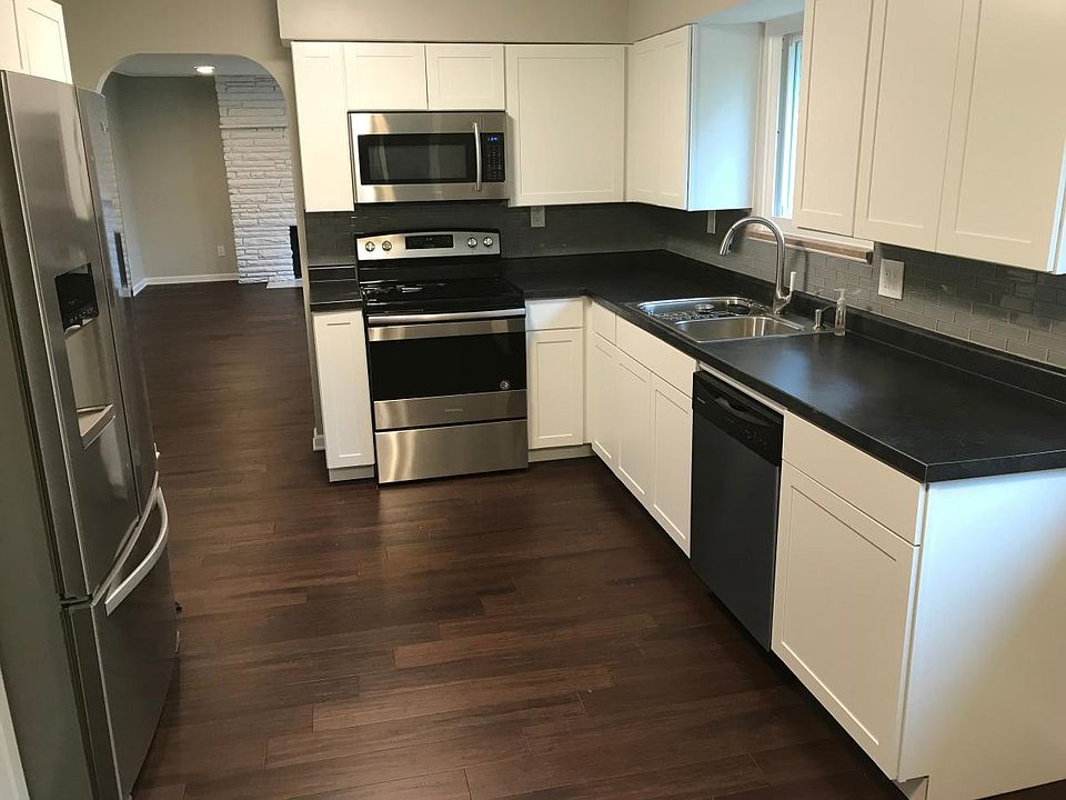 1st image of 5583 Pleasant Dr