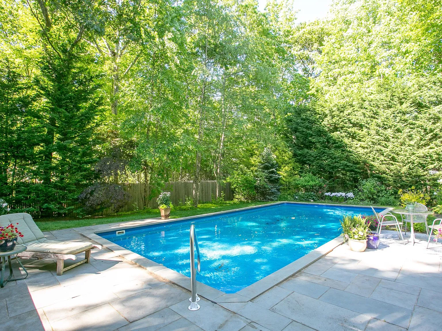Contemporary Sag Harbor Beach Retreat — Photo 2