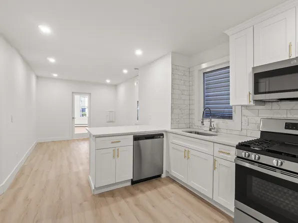 29 1/2 Wright Ave Floor 1, Jersey City, NJ 07306